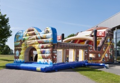 wholesale Big inflatable pirate castle slide suppliers